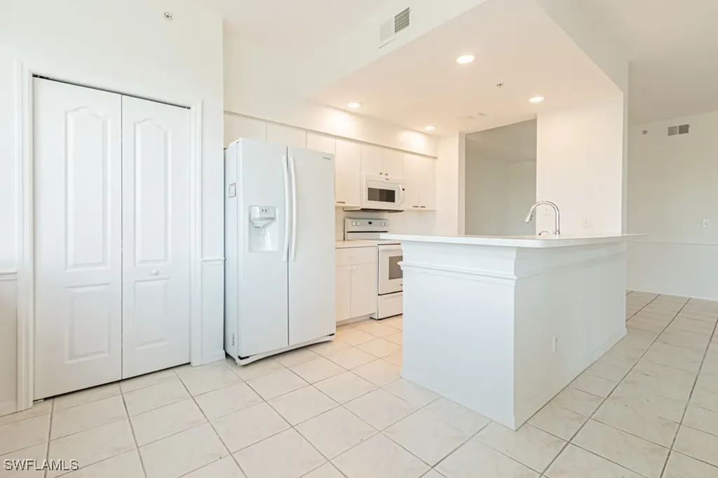 7605 Arbor Lakes Court Naples FL 34112