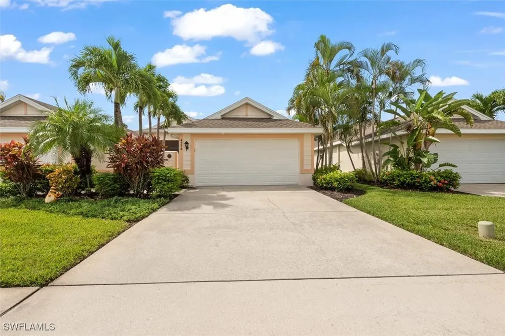 4274 Avian Avenue Fort Myers FL 33916
