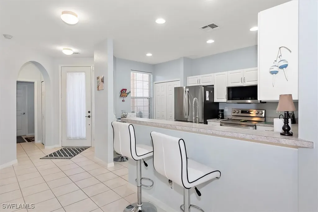 4274 Avian Avenue Fort Myers FL 33916