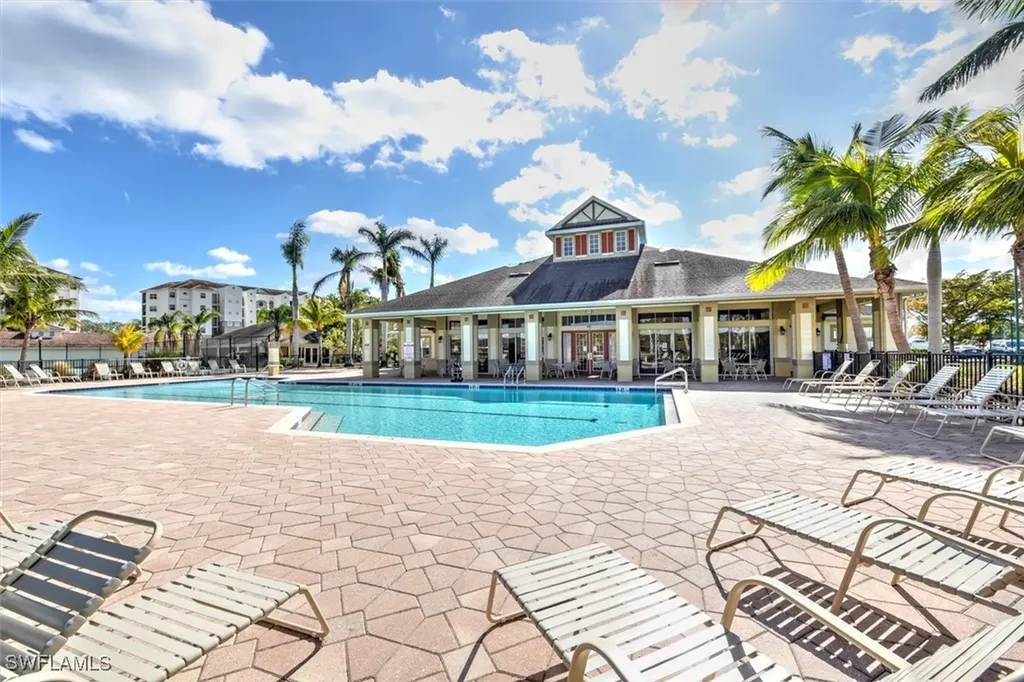 4274 Avian Avenue Fort Myers FL 33916