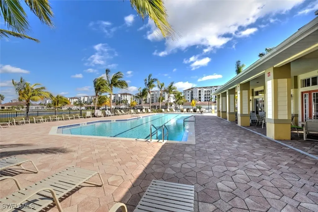 4274 Avian Avenue Fort Myers FL 33916