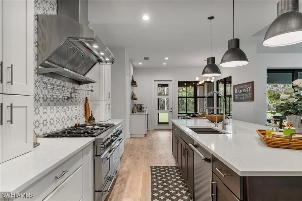 5435 Cherry Wood Drive Naples FL 34119