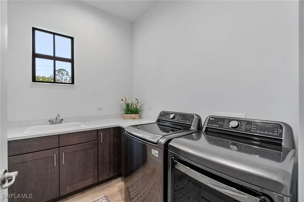 5435 Cherry Wood Drive Naples FL 34119