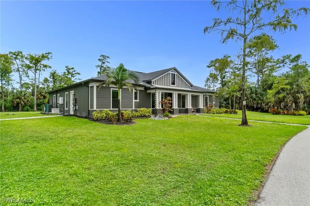 5435 Cherry Wood Drive Naples FL 34119