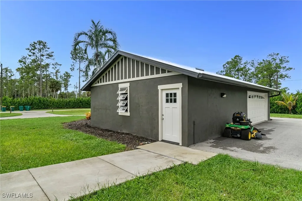 5435 Cherry Wood Drive Naples FL 34119