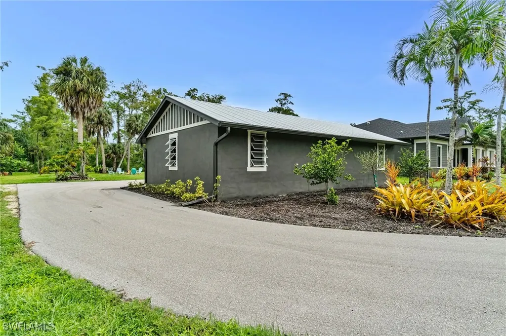 5435 Cherry Wood Drive Naples FL 34119