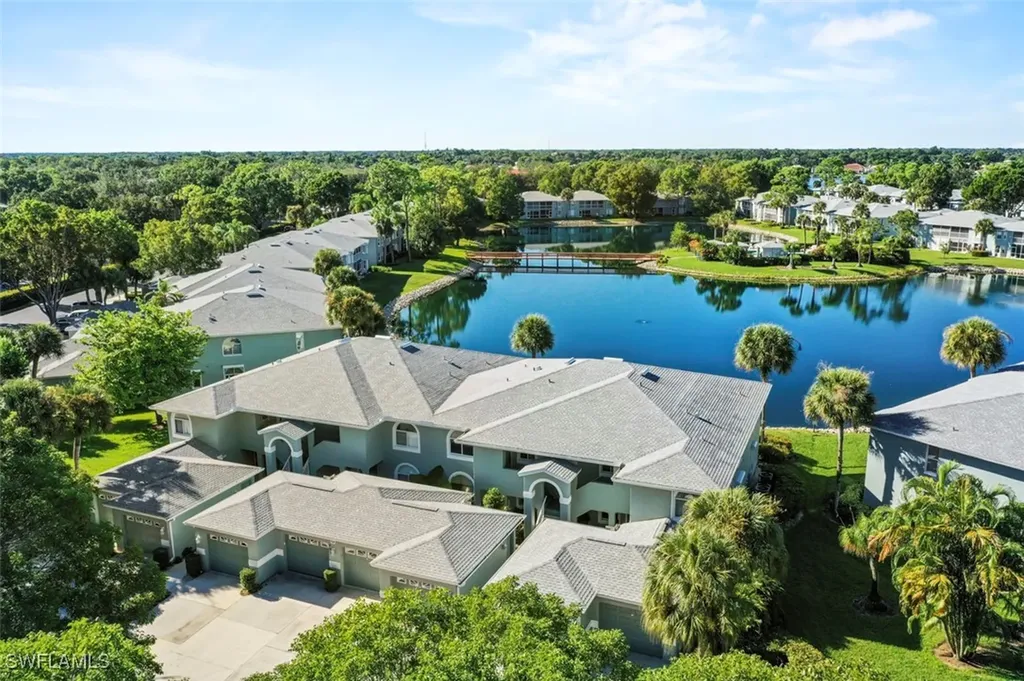 885 New Waterford Drive Naples FL 34104