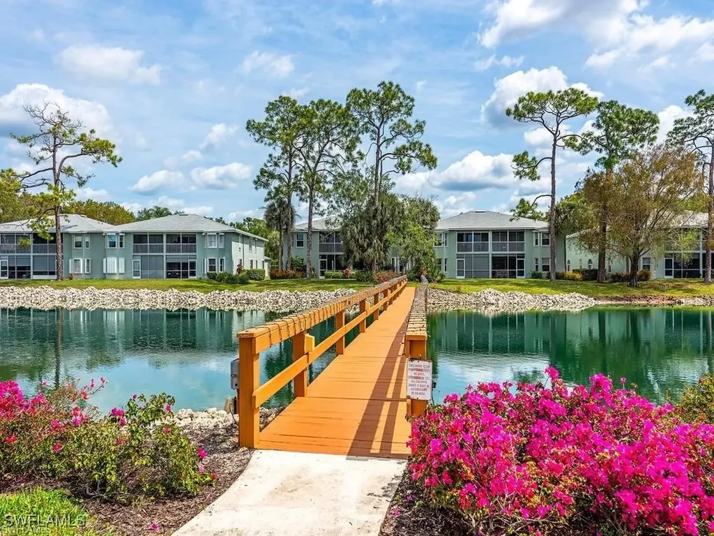 885 New Waterford Drive Naples FL 34104