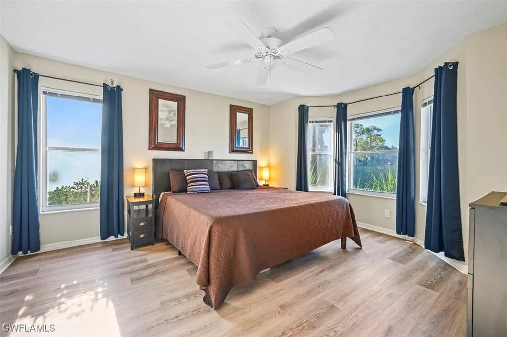 885 New Waterford Drive Naples FL 34104