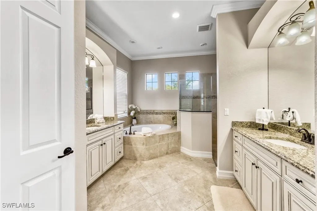 9569 Siracusa Court Naples FL 34113