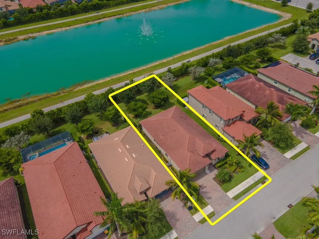 16374 Barclay Court Naples FL 34110