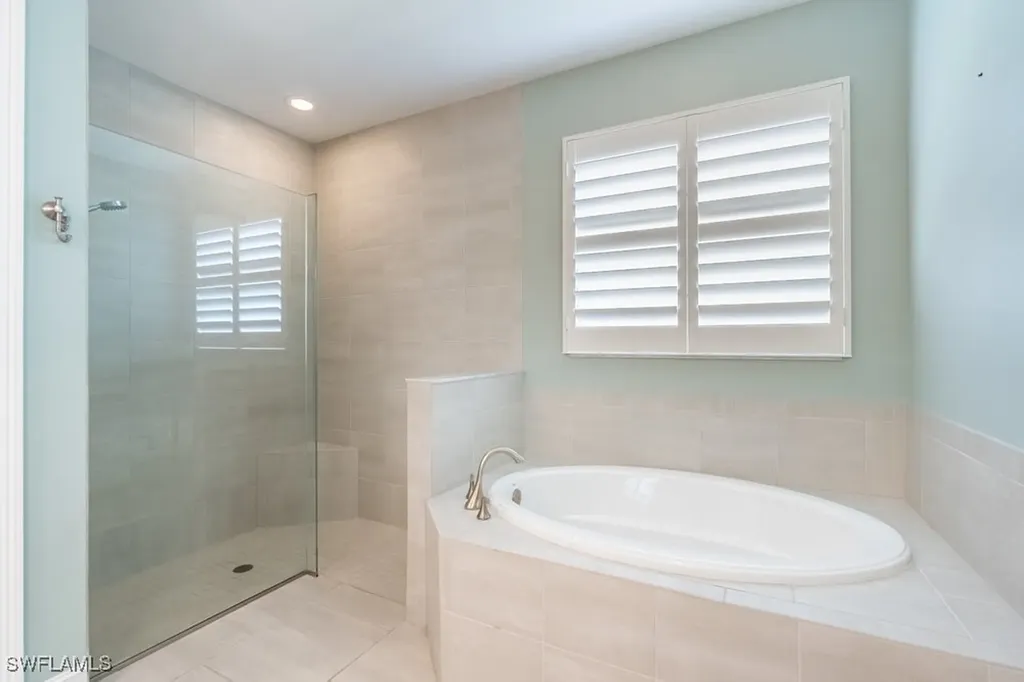16374 Barclay Court Naples FL 34110