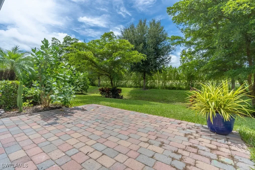 16374 Barclay Court Naples FL 34110