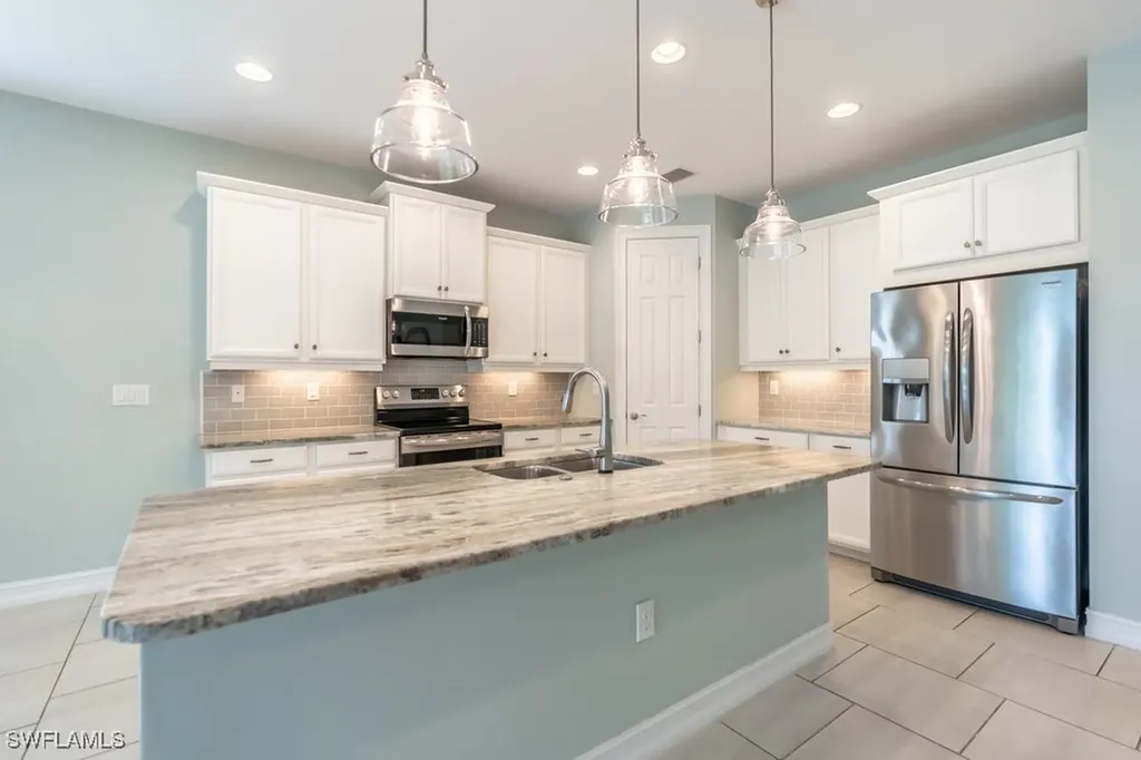16374 Barclay Court Naples FL 34110