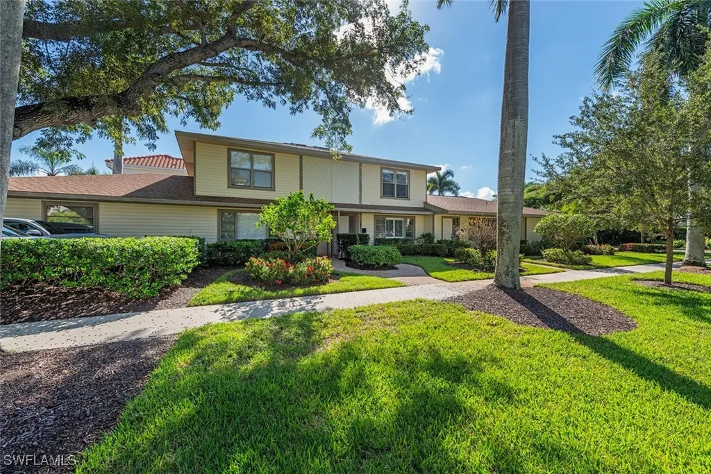 185 4th Street S Naples FL 34102