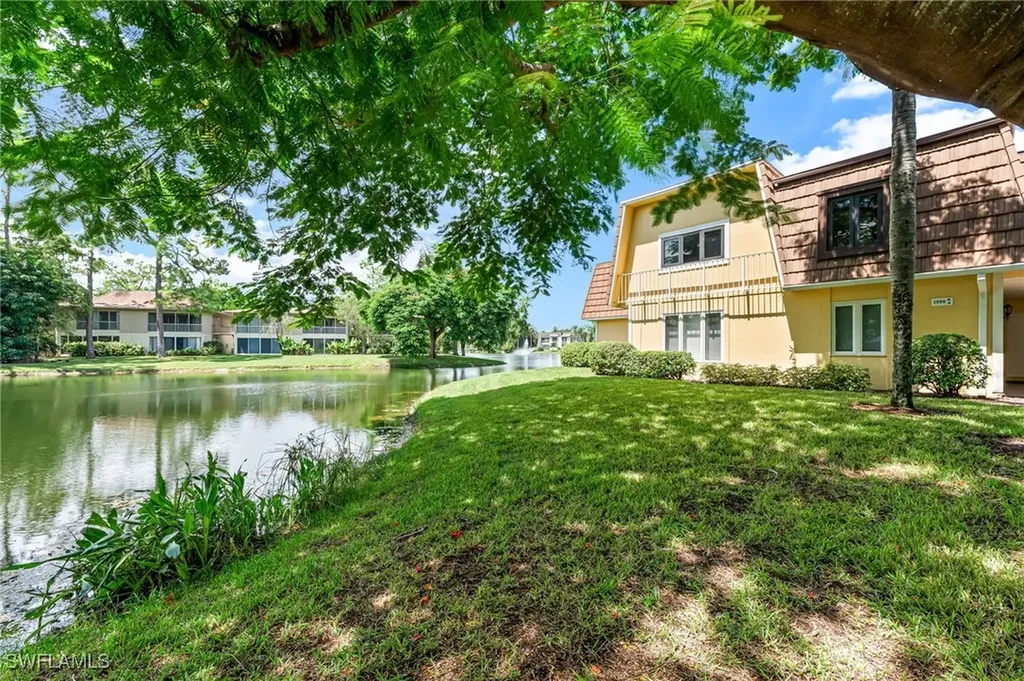 1890 Bald Eagle Drive #B Drive Naples FL 34105