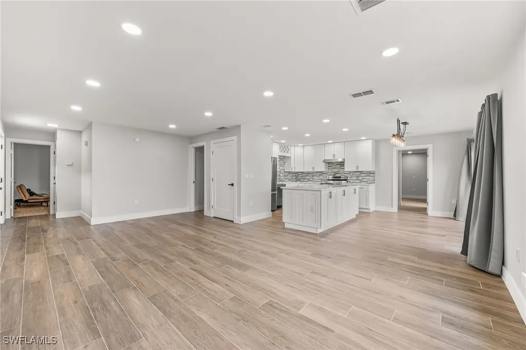 1890 Bald Eagle Drive #B Drive Naples FL 34105