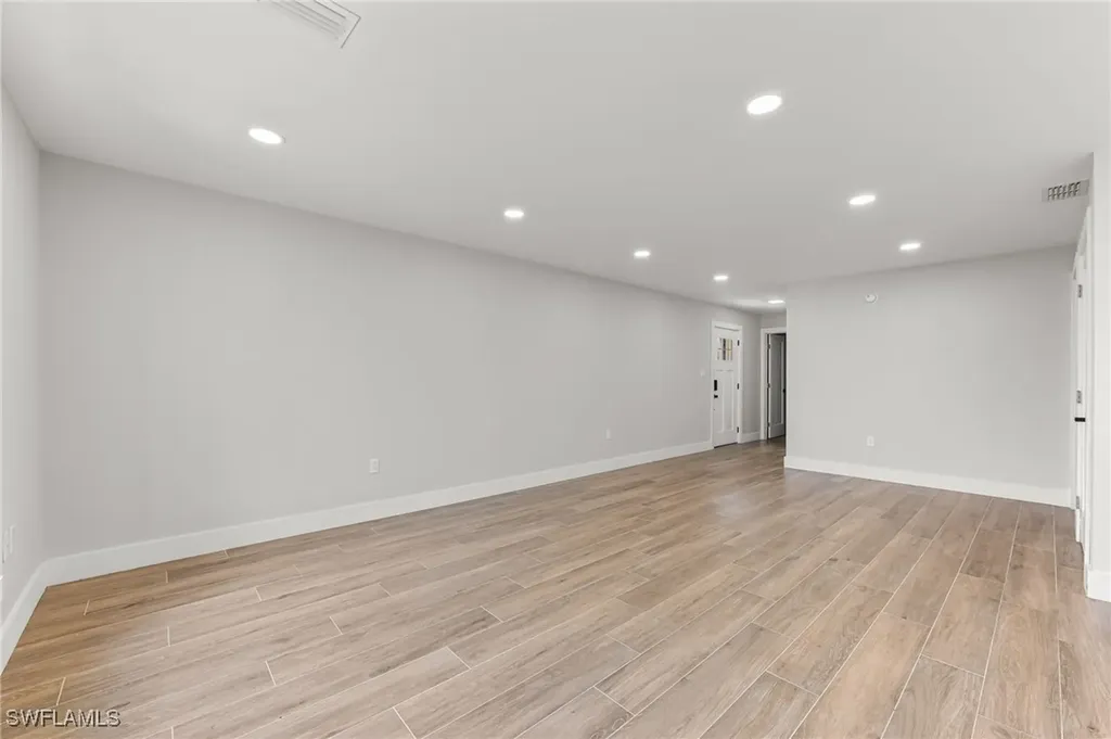 1890 Bald Eagle Drive #B Drive Naples FL 34105