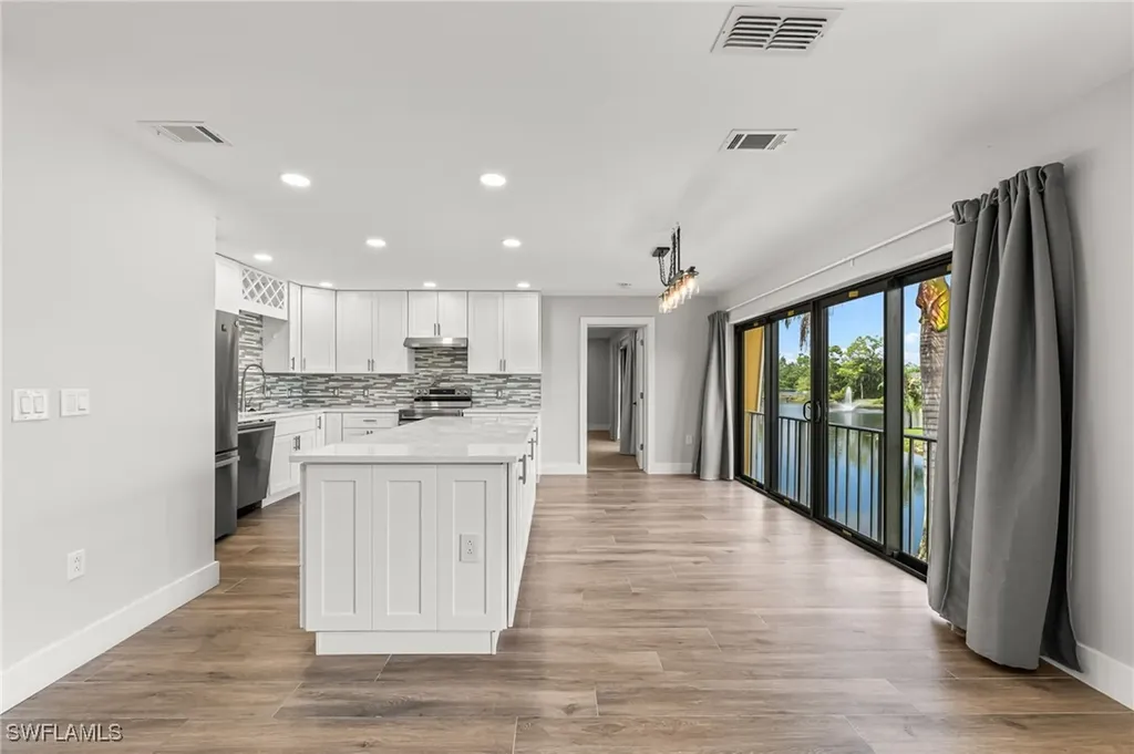 1890 Bald Eagle Drive #B Drive Naples FL 34105