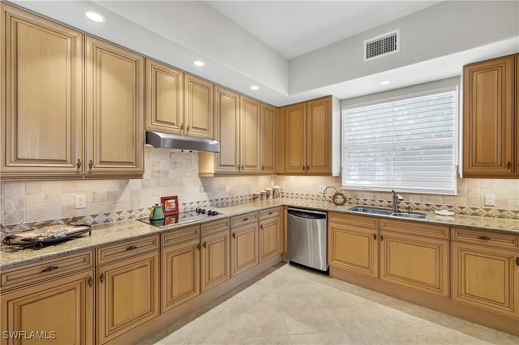 575 Avellino Isle Circle Naples FL 34119