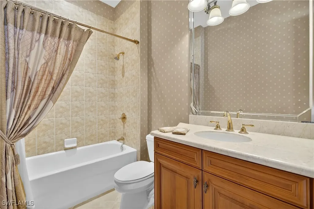 575 Avellino Isle Circle Naples FL 34119