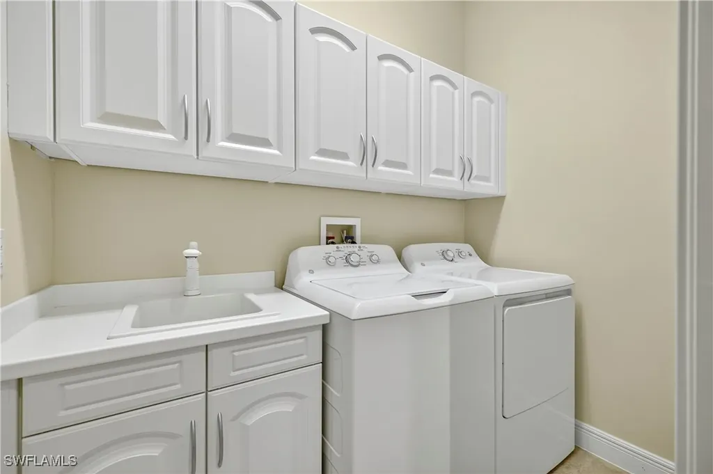 575 Avellino Isle Circle Naples FL 34119