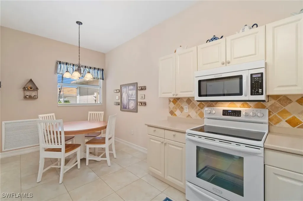 8100 Sanctuary Drive Naples FL 34104