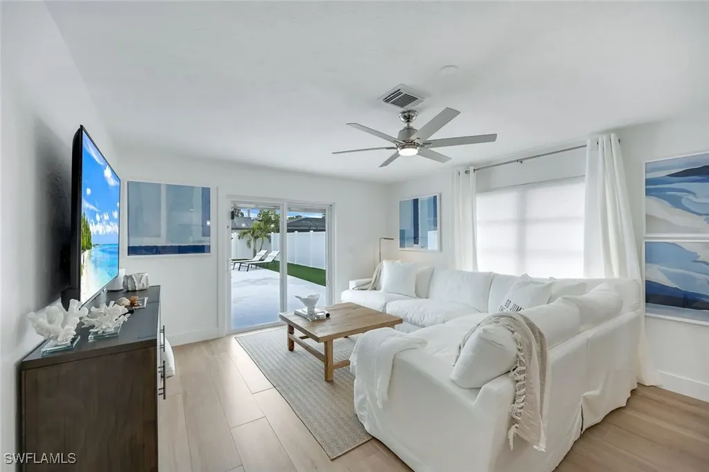 639 98th Avenue N Naples FL 34108