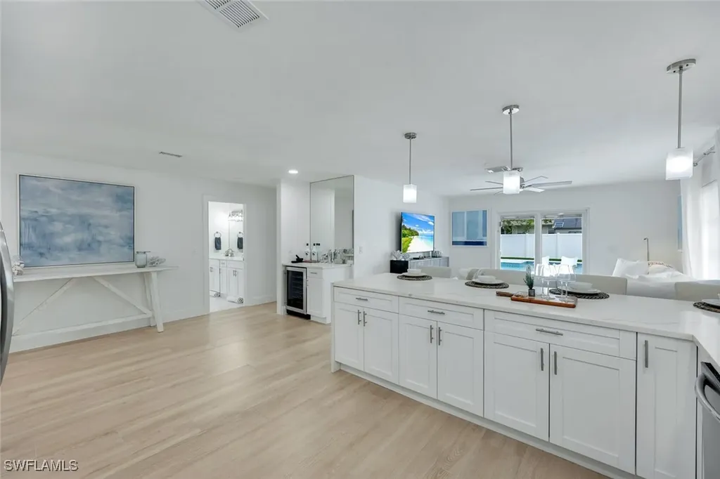 639 98th Avenue N Naples FL 34108