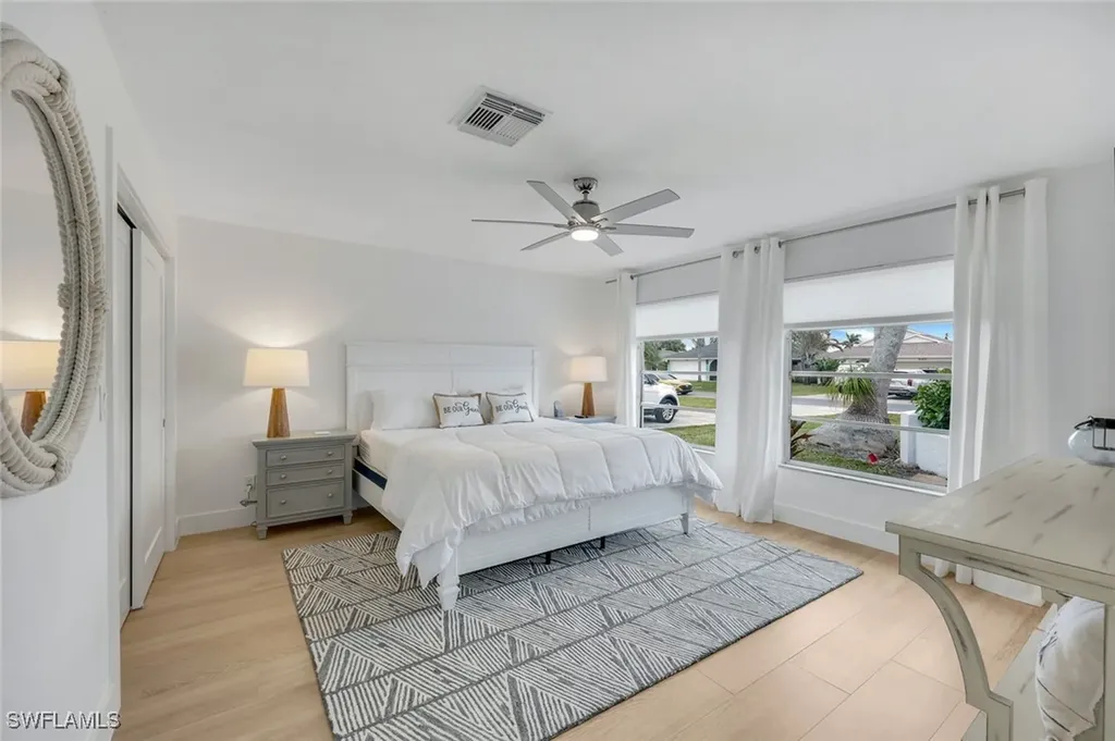 639 98th Avenue N Naples FL 34108