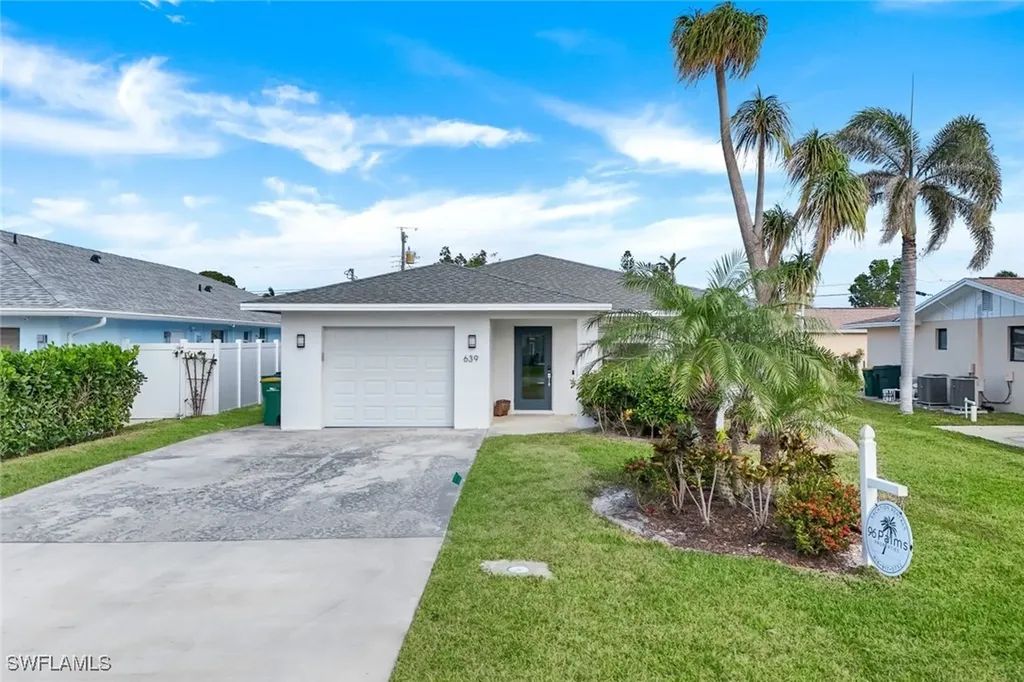 639 98th Avenue N Naples FL 34108