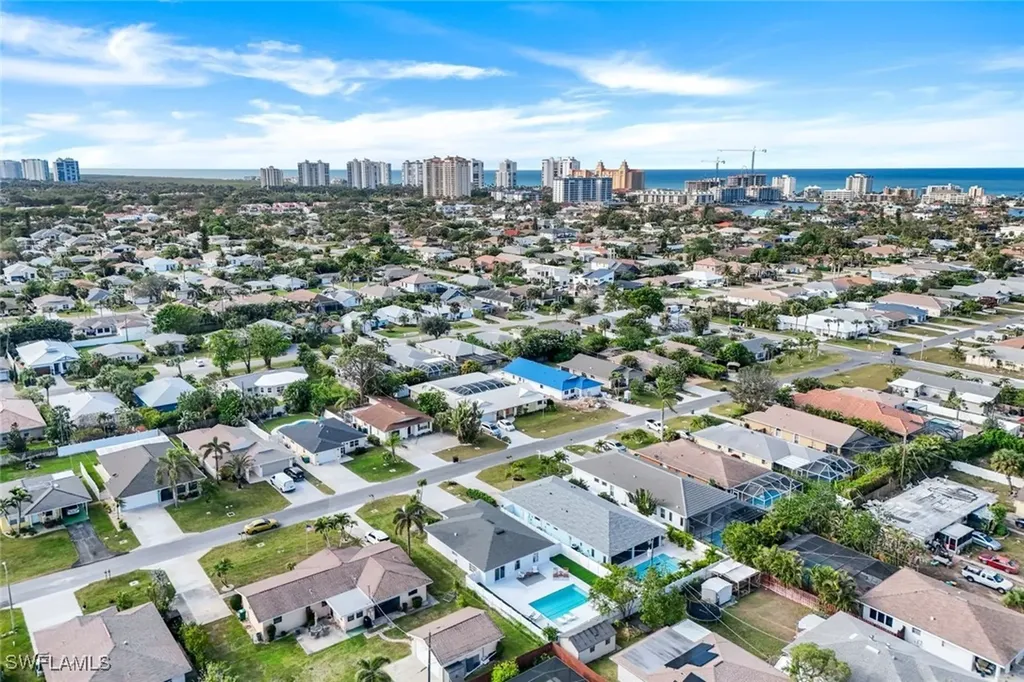 639 98th Avenue N Naples FL 34108