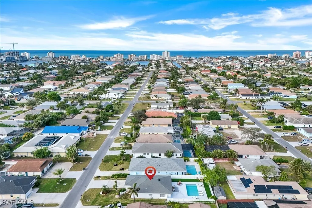 639 98th Avenue N Naples FL 34108