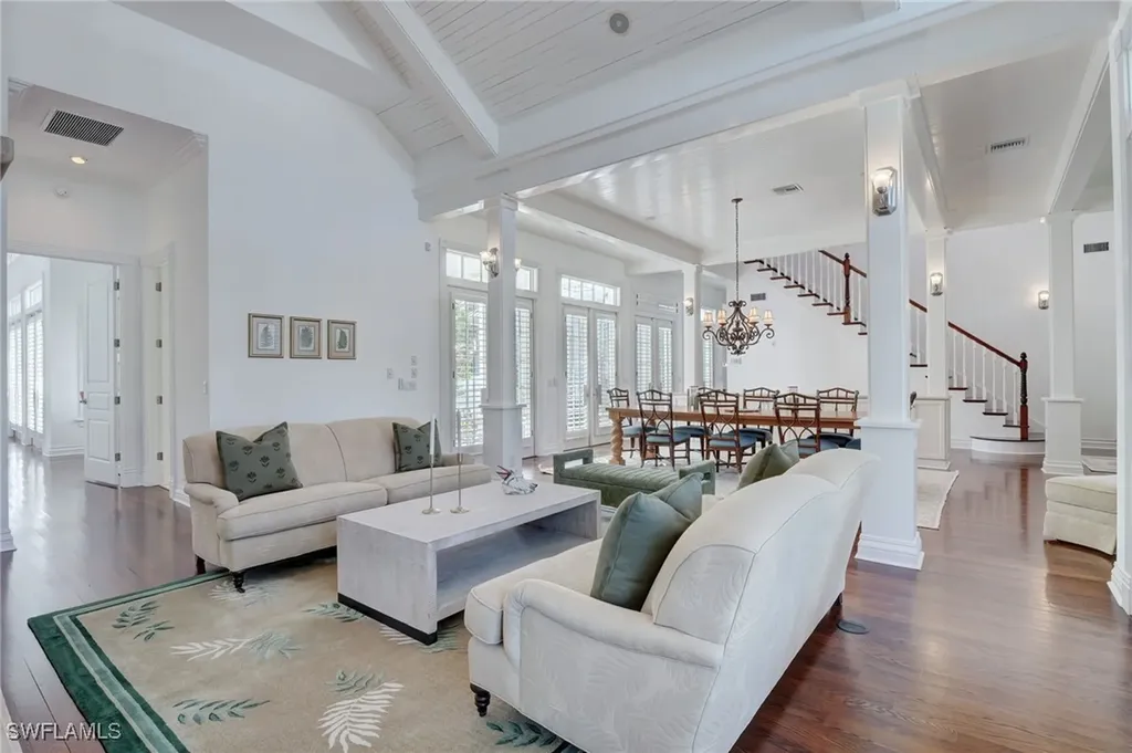1551 Gulf Shore Boulevard S Naples FL 34102