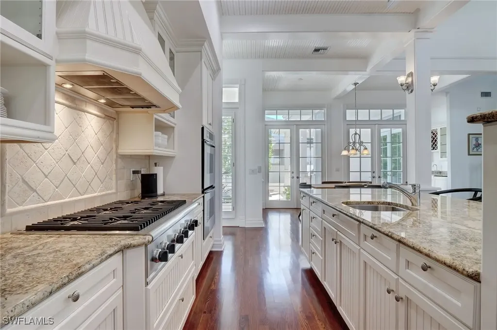 1551 Gulf Shore Boulevard S Naples FL 34102