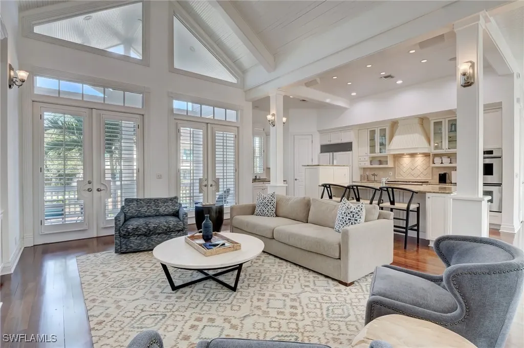 1551 Gulf Shore Boulevard S Naples FL 34102