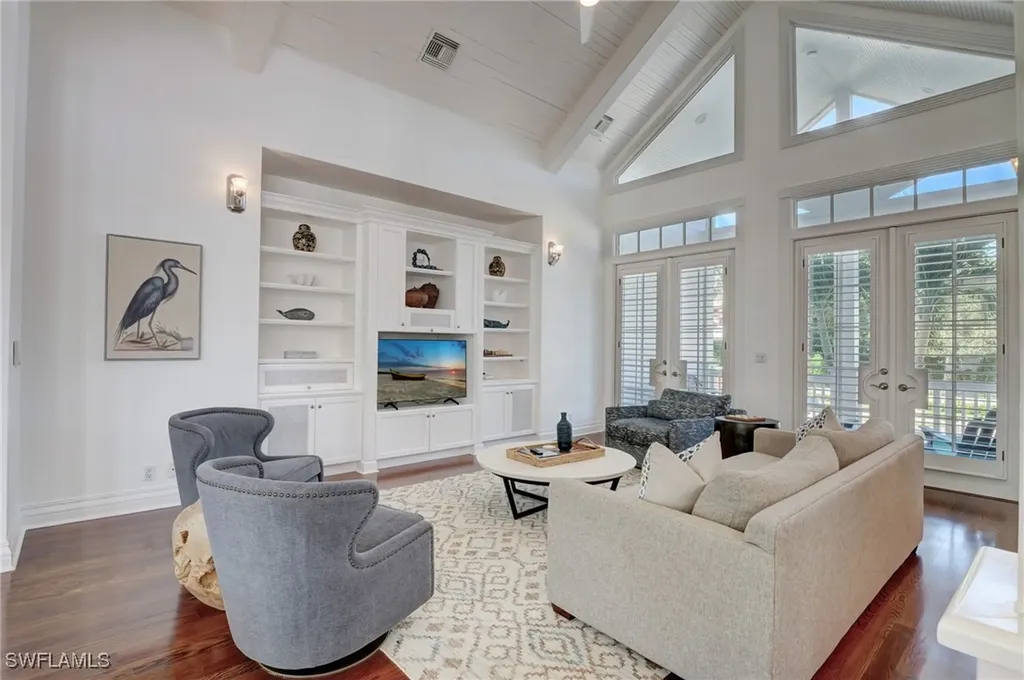 1551 Gulf Shore Boulevard S Naples FL 34102