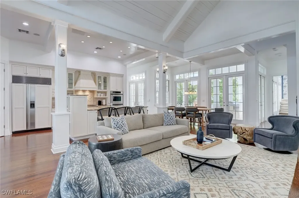 1551 Gulf Shore Boulevard S Naples FL 34102