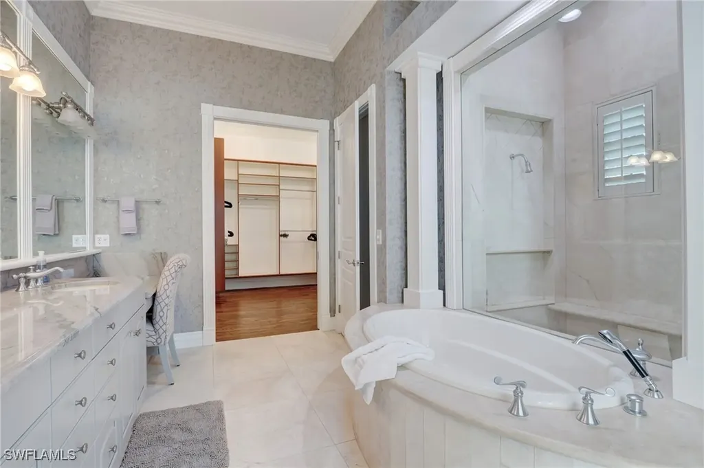 1551 Gulf Shore Boulevard S Naples FL 34102