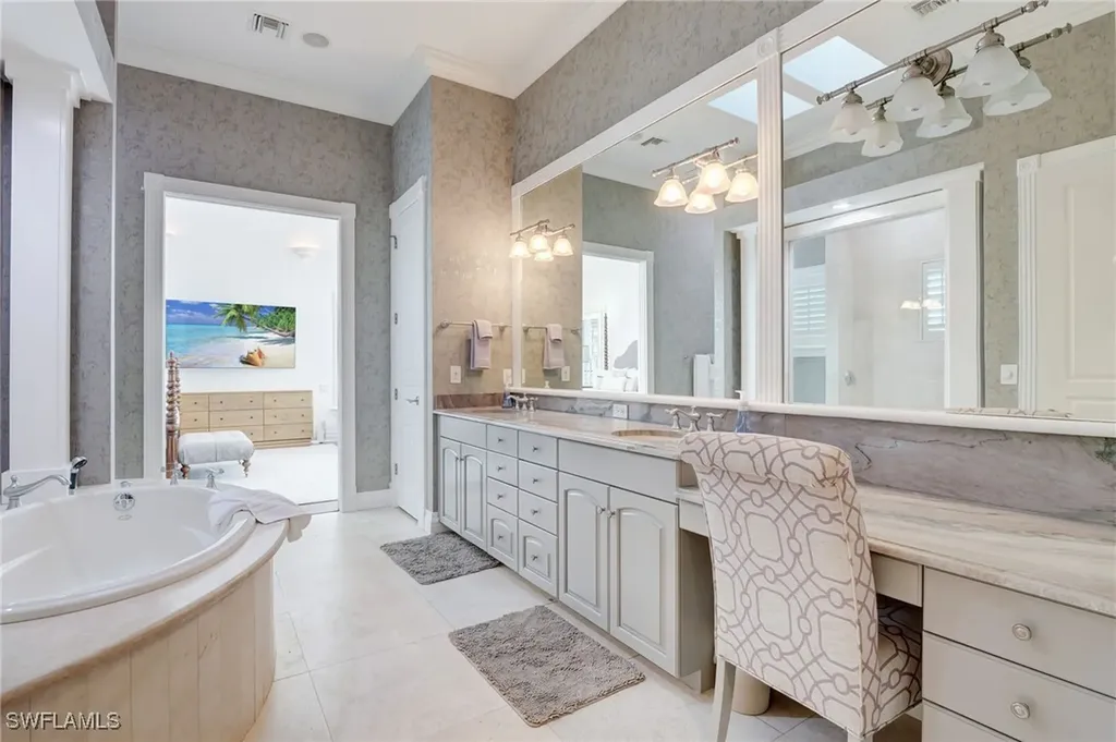 1551 Gulf Shore Boulevard S Naples FL 34102