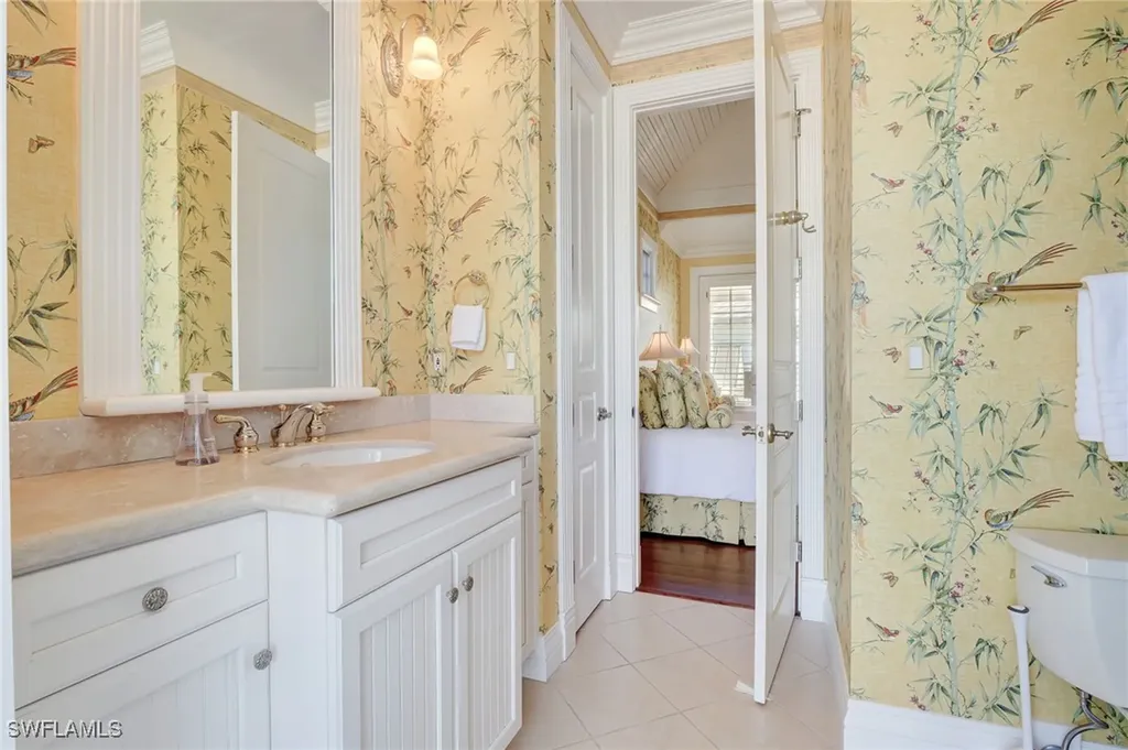 1551 Gulf Shore Boulevard S Naples FL 34102