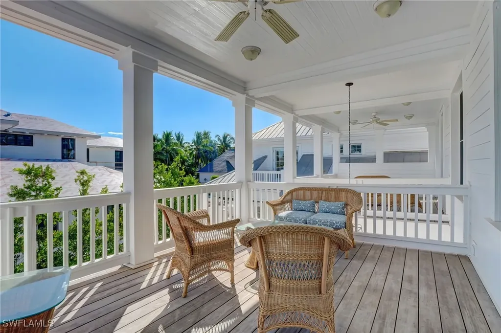 1551 Gulf Shore Boulevard S Naples FL 34102