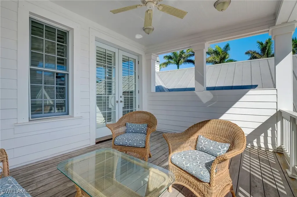 1551 Gulf Shore Boulevard S Naples FL 34102
