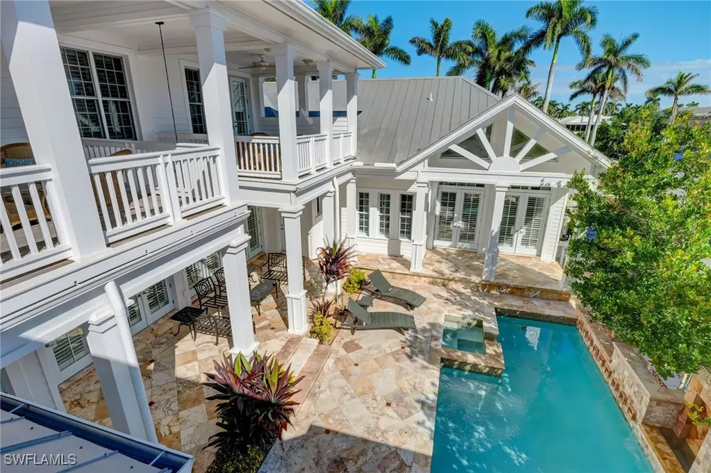 1551 Gulf Shore Boulevard S Naples FL 34102
