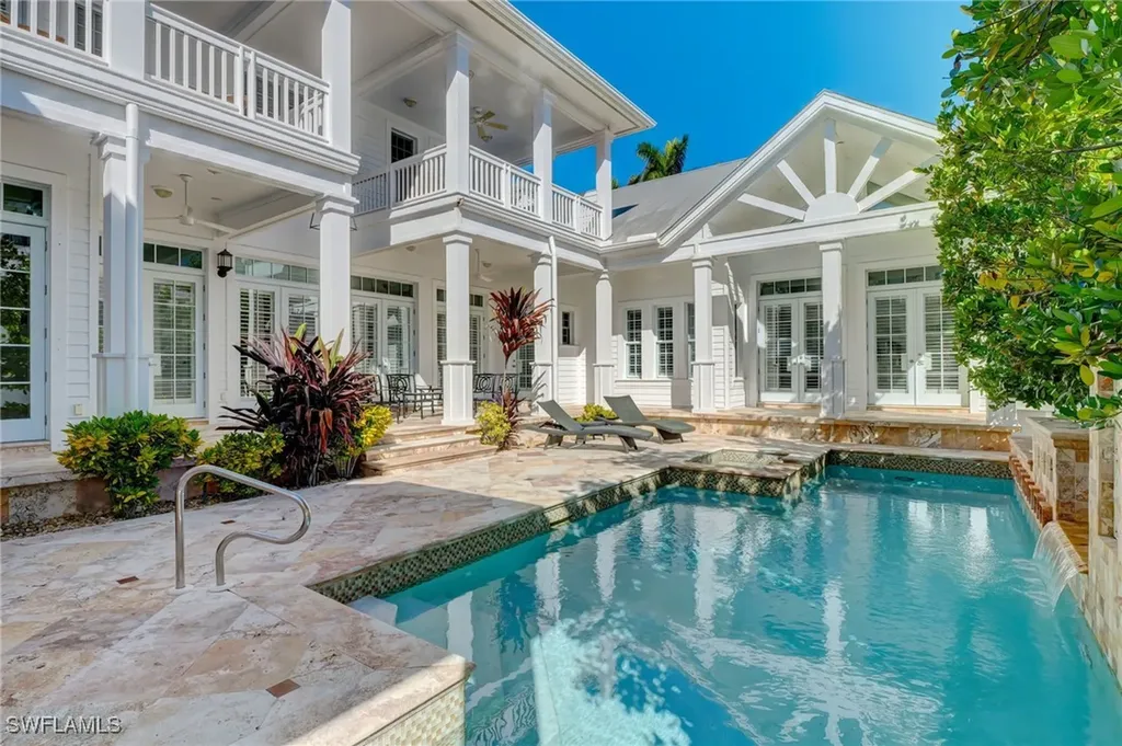 1551 Gulf Shore Boulevard S Naples FL 34102
