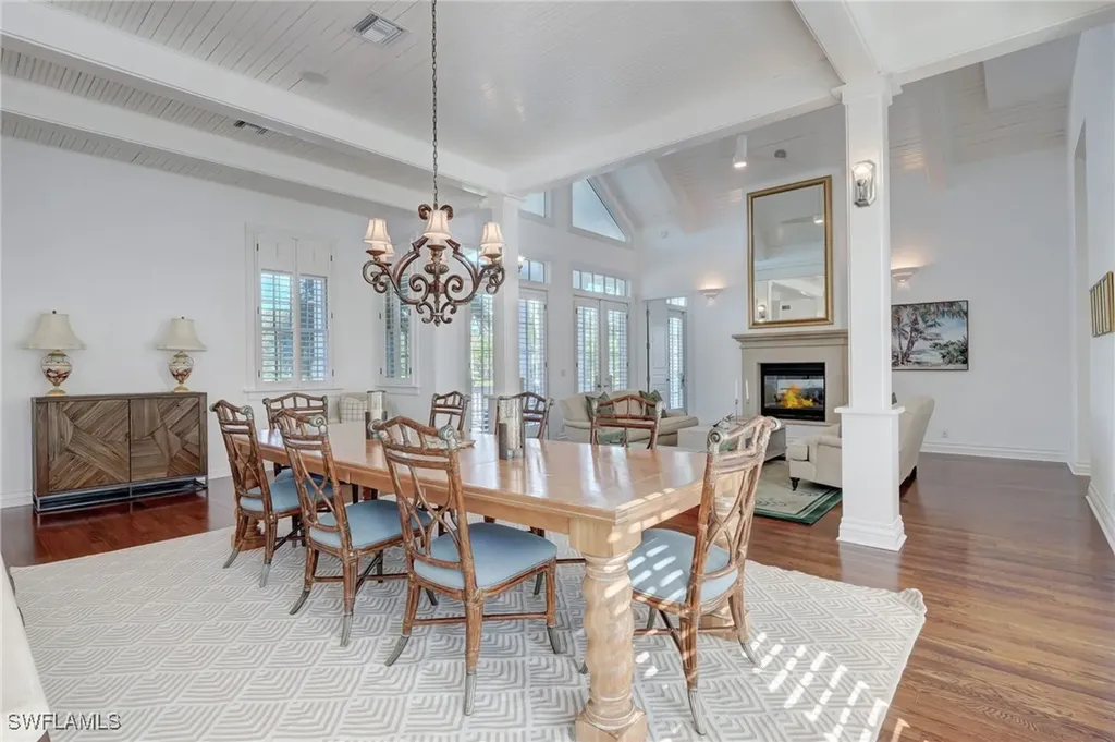 1551 Gulf Shore Boulevard S Naples FL 34102