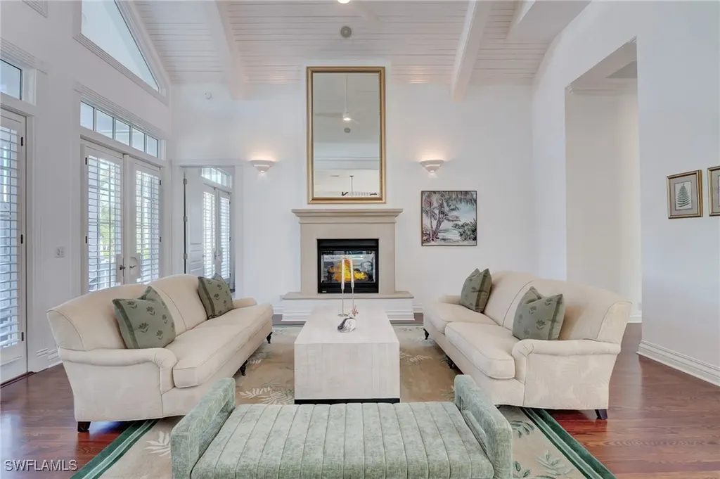 1551 Gulf Shore Boulevard S Naples FL 34102