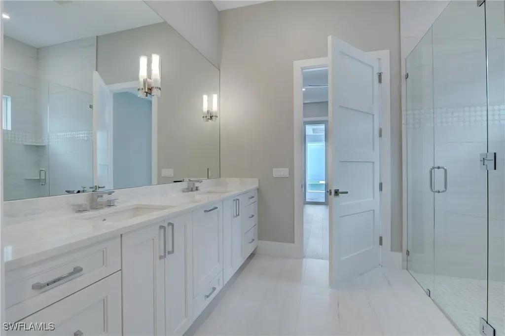 888 10th Avenue S Naples FL 34102