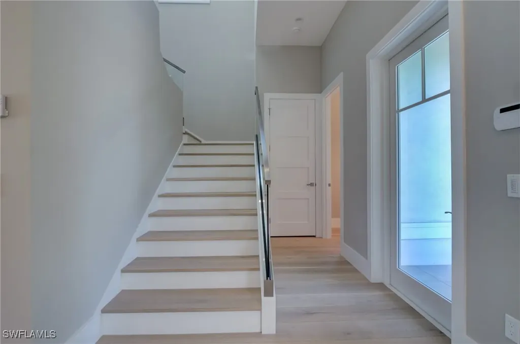 888 10th Avenue S Naples FL 34102