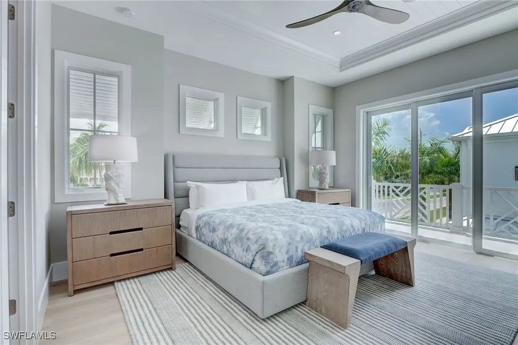 888 10th Avenue S Naples FL 34102